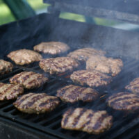 How To & Cooking Tutorials batch grilling burgers 200x200 How To & Cooking Tutorials