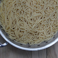 How To & Cooking Tutorials rinsing pasta 200x200 How To & Cooking Tutorials