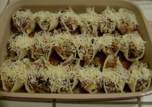 Aleas Enchilada Stuffed Pasta Shells Stuffed pasta with Cheese 640x456 300x213 Aleas Enchilada Stuffed Pasta Shells