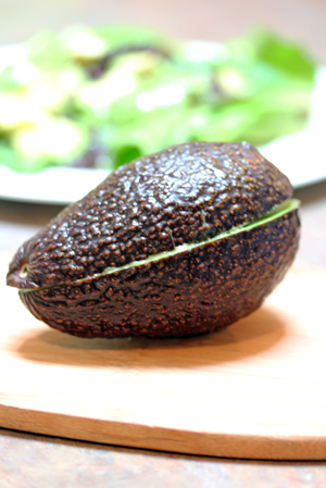 avocado-browning avocado browning How to Keep an Avocado from Browning Kitchen Tip