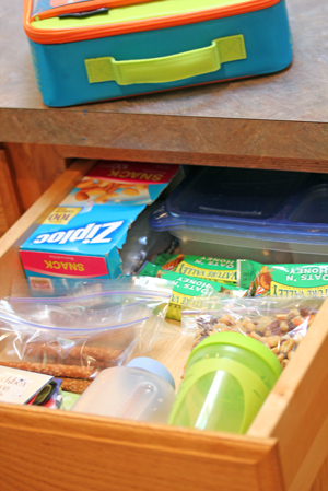 lunch-packing-drawer lunch packing drawer Lunch Packing Drawer Time Saving Tip