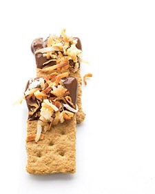 graham crackers dipped in chocolate Graham Cracker Dippers