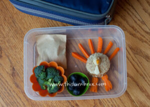 turkey lunch this lunch rox turkey lunch this lunch rox 300x214 Adorable Thanksgiving Lunch Idea for the Kids