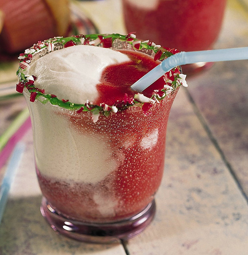 north pole smoothie North Pole Strawberry Smoothie   Betty Crocker