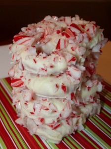 peppermintpretzels3 225x300 Peppermint White Chocolate Pretzels   Armstrong Family Fare