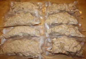 freezer chicken1 300x207 Denises Slow Cooker Chicken Pesto With Bowtie Pasta