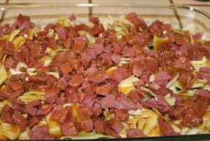 Pour gravy over corned beef and cabbage (640x429) Pour gravy over corned beef and cabbage 640x429 300x201 Alea’s Corned Beef and Cabbage Casserole with Mashed Potato Crust
