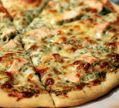 pesto pizza pesto pizza Roasted Garlic Chicken Pesto Pizza {Sugar Cooking}
