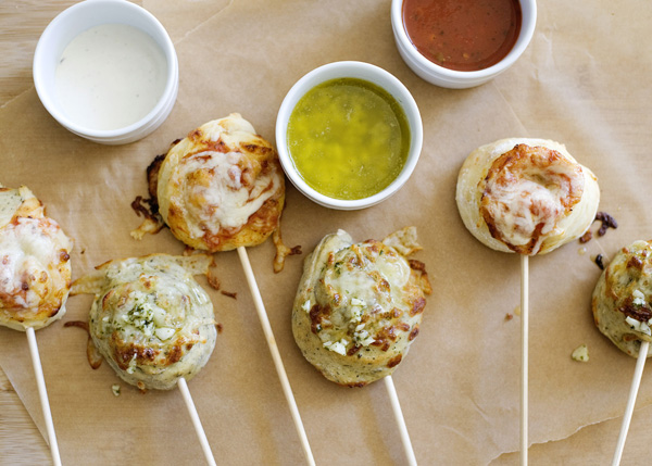 pizza skewers Pizza Skewers with Garlic Butter Dipping Sauce {Baked Bree}