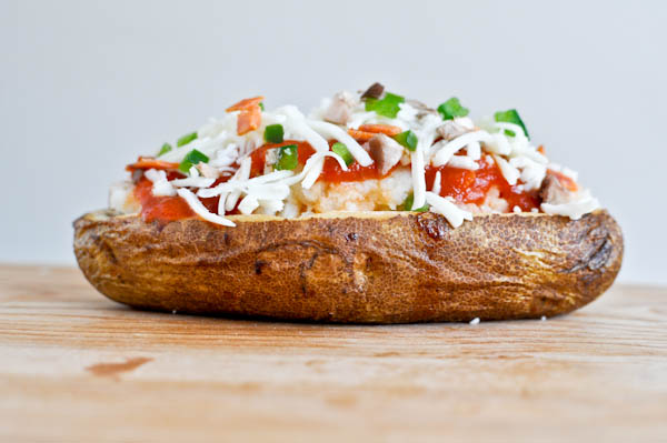pizza stuffed potatoes Pizza Stuffed Potatoes {How Sweet It Is}