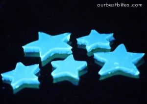 jello 300x213 Glow in the Dark Jello  Kids in the Kitchen