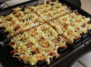 Hash Browns with summer squash and zucchini Hash Browns with summer squash and zucchini 640x477 300x223 Aleas Hash Browns with Summer Squash
