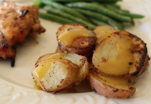 Use Fast and Easy Honey Mustard Sauce as Gravy (640x445) Use Fast and Easy Honey Mustard Sauce as Gravy 640x445 300x208 Aleas Grilled Honey Mustard Chicken and Red Potatoes