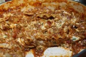 Quick and Easy Skillet Lasagna Recipe Quick and Easy Skillet Lasagna 640x427 300x200 Aleas Skillet Lasagna