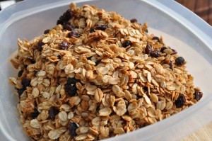 granola 300x199 Kid Friendly Granola  Lunchbox Inspiration