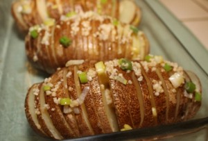 Fast and Easy Hasselback Potatoes Recipe Fast and Easy Hasselback Potatoes 425x288 300x203 Aleas Fast and Easy Hasselback Potatoes