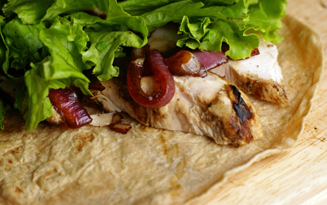 chicken wraps with balsamic onions