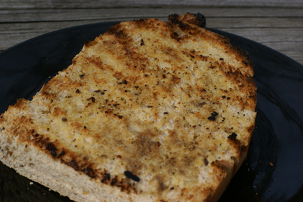 grilled-garlic-bread-2