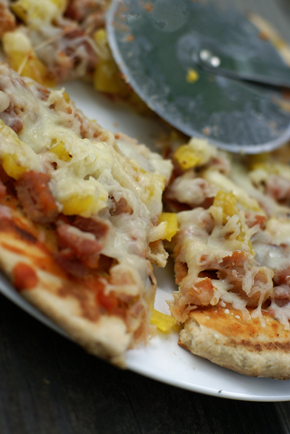 grilled hawaiian pizza