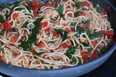 Spaghetti Frittata ~ easy skillet dinner | 5DollarDinners.com