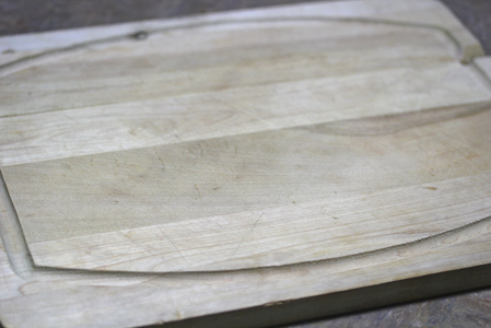 How to clean a wooden cutting board and get rid of stains