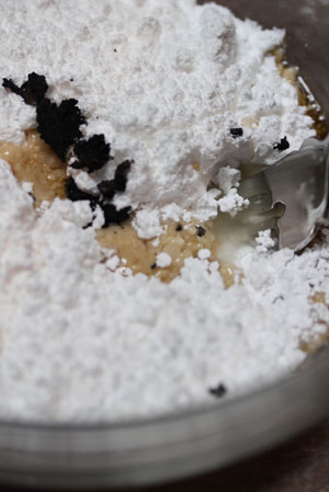 maple almond scone bites with vanilla bean glaze