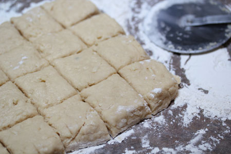 maple almond scone bites with vanilla bean glaze