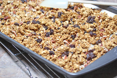 pumpkin pecan granola