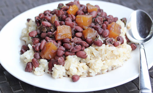 black beans with mango and cilantro