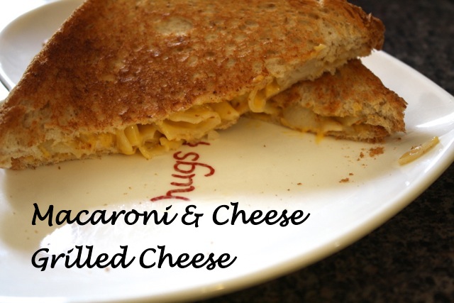 mac cheese grilled cheese sandwich