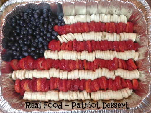 This Fruit Flag Dessert is fresh and easy for your July 4th gathering on 5 Dollar Dinners!!!