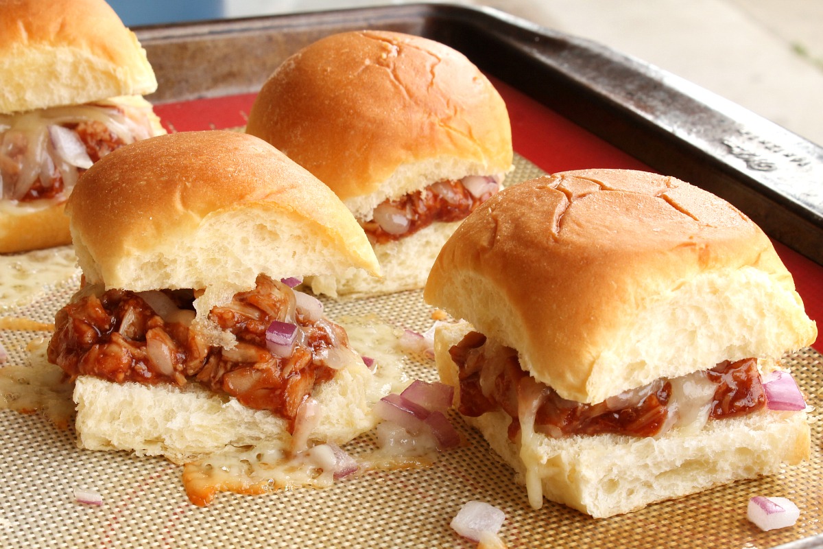 Baked BBQ Chicken Sandwiches from 5DollarDinners.com