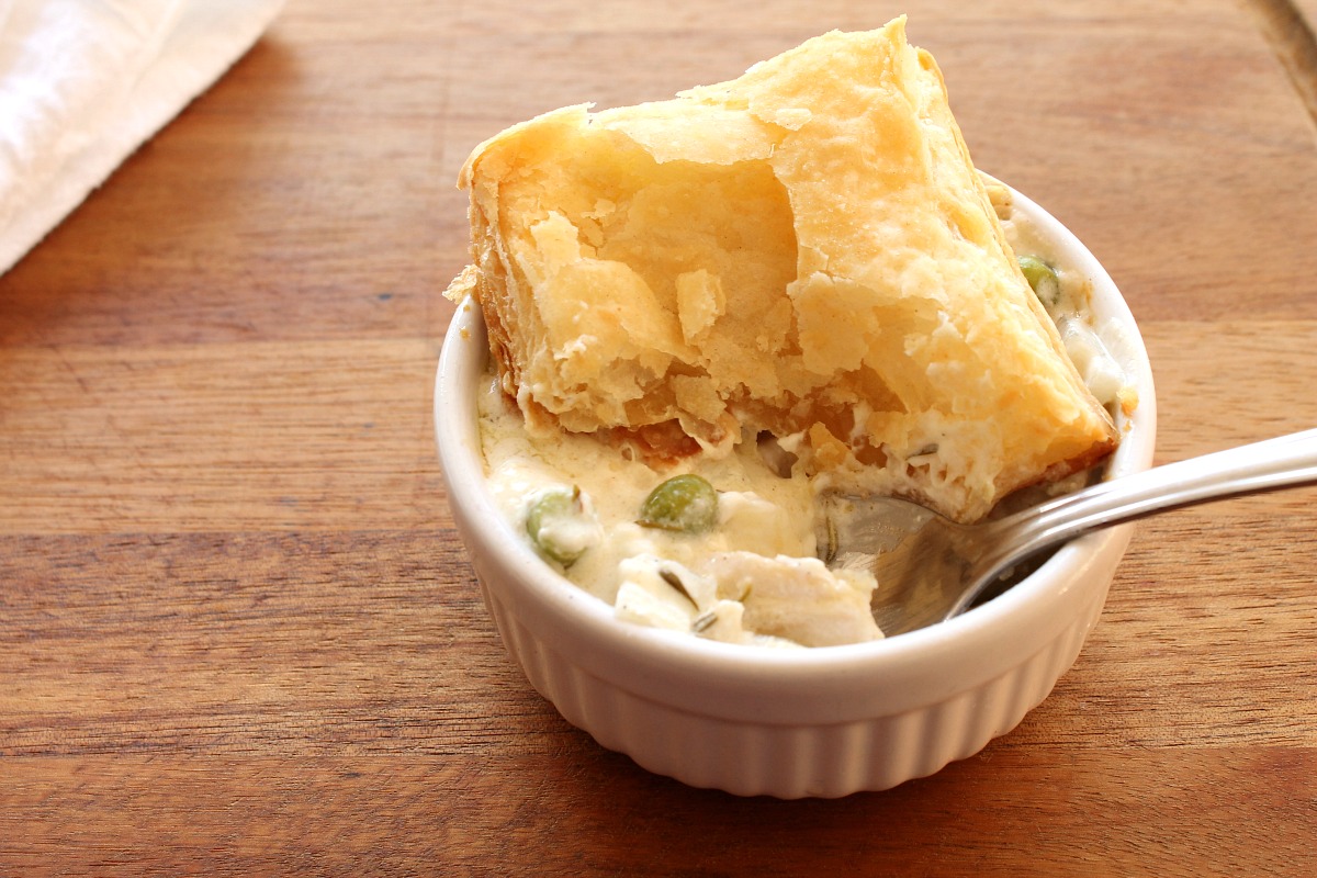 Creamy Chicken Pot Pie from 5DollarDinners.com