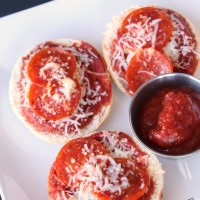 Pepperoni Pizza Bagels from 5DollarDinners.com