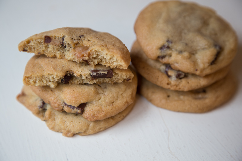 Salted Caramel Chocolate Chunk Cookies-3