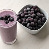 Blueberry Vanilla Smoothie from 5DollarDinners.com