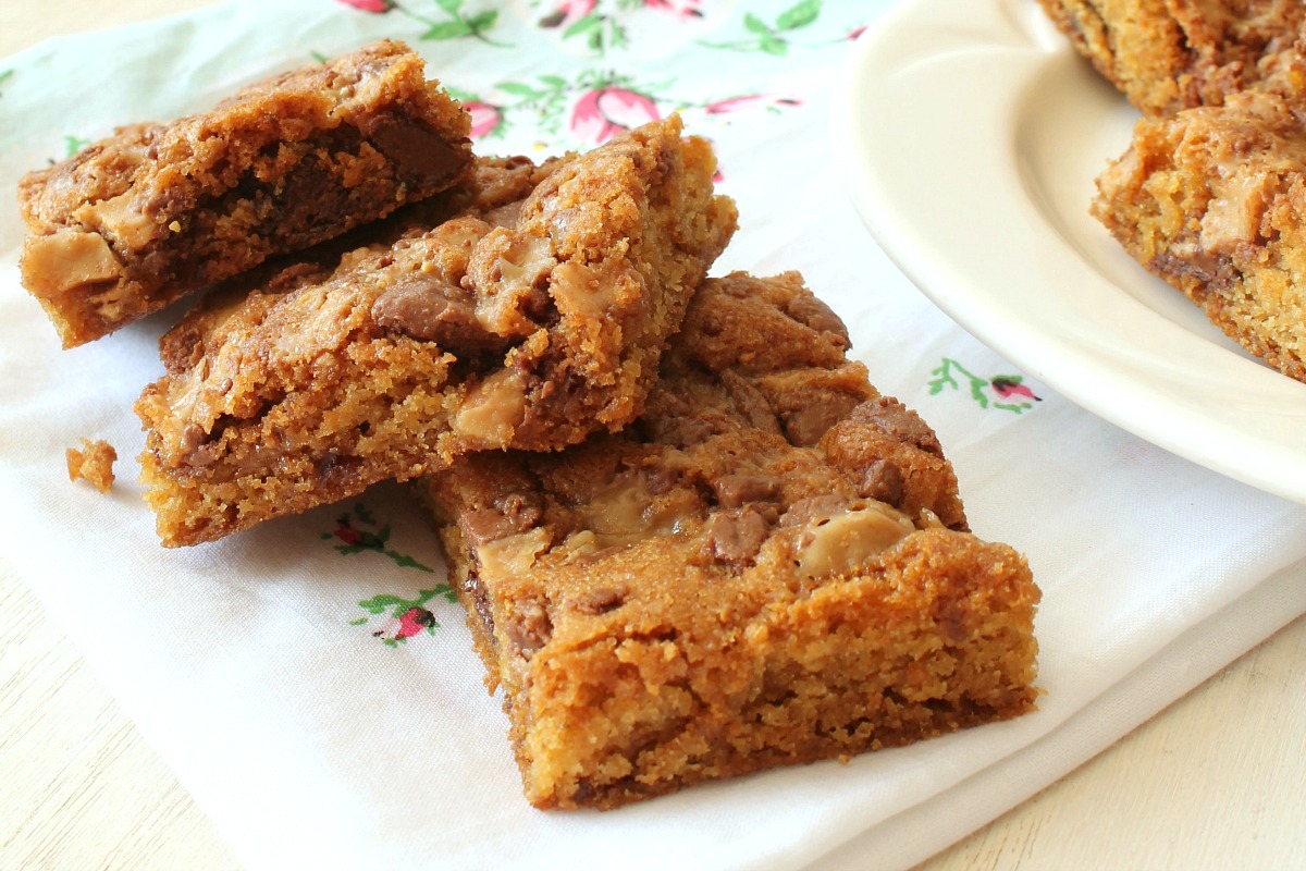 Chocolate Chip Toffee Bars from 5DollarDinners.com