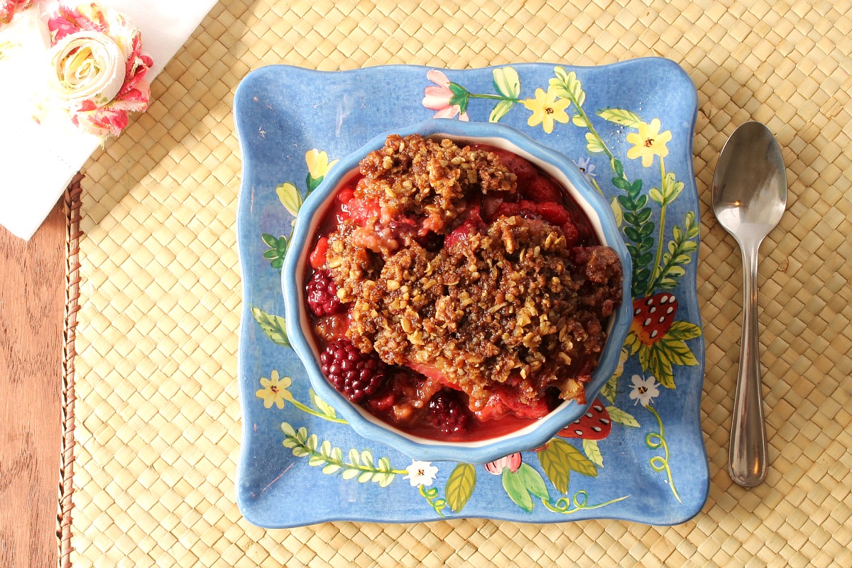 Slow Cooker Berry Crisp Recipe from 5DollarDinners.com