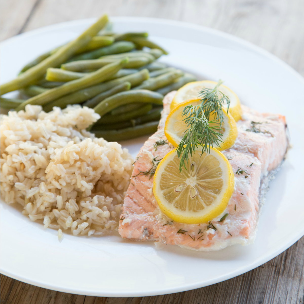 Slow Cooker Lemon Dill Salmon