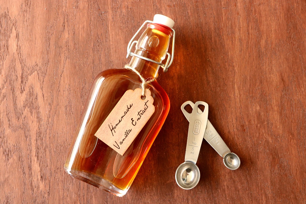 Homemade Vanilla Extract