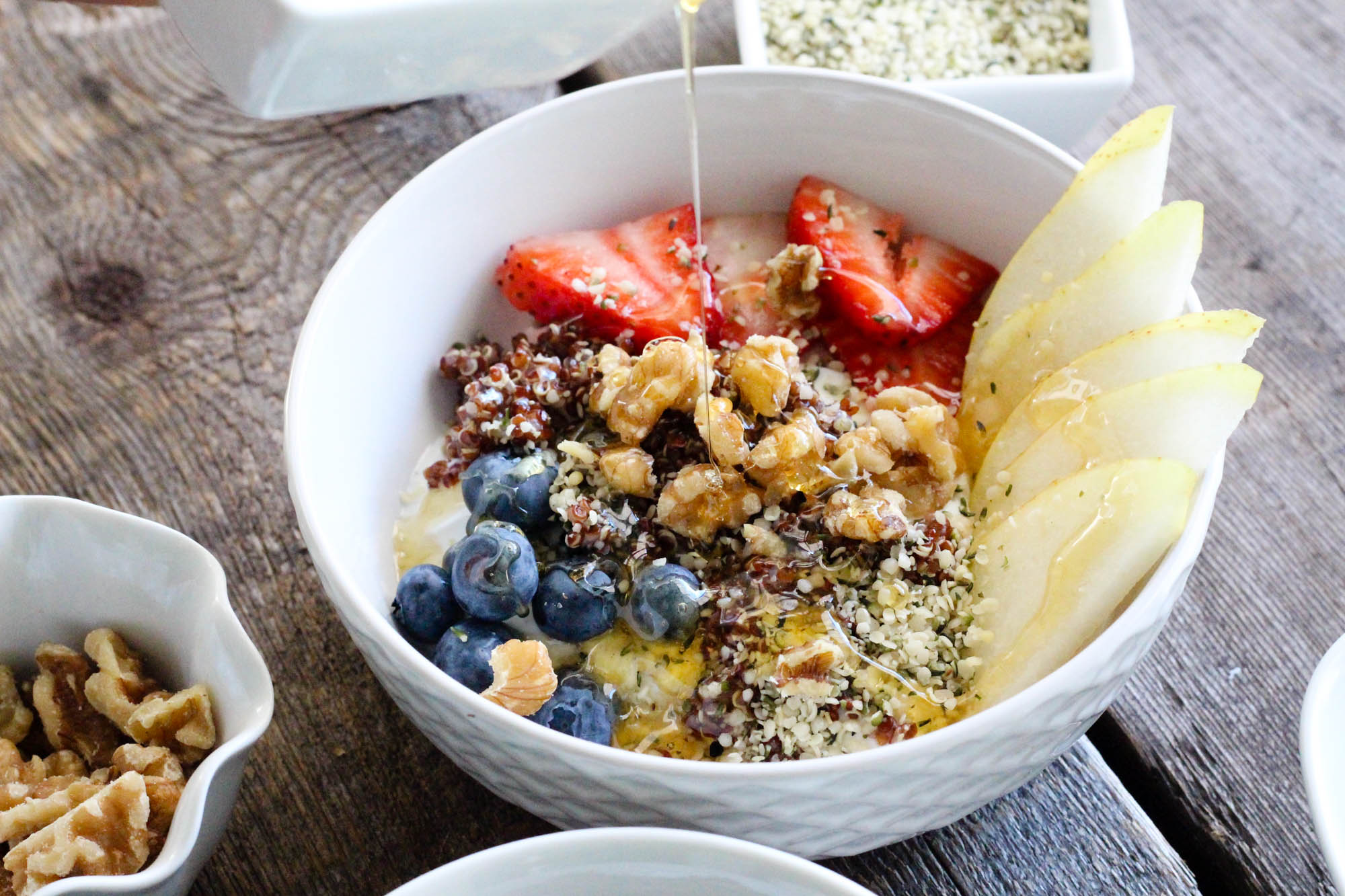 red-quinoa-hemp-hearts-fruit-smoothie-bowl-24