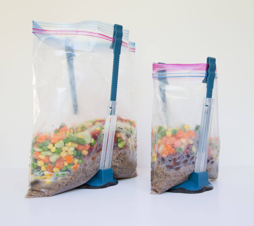 https://www.5dollardinners.com/wp-content/uploads/2016/12/FreezEasy-Freezer-Meal-Bag-Holders-B-3-1024x913.jpg