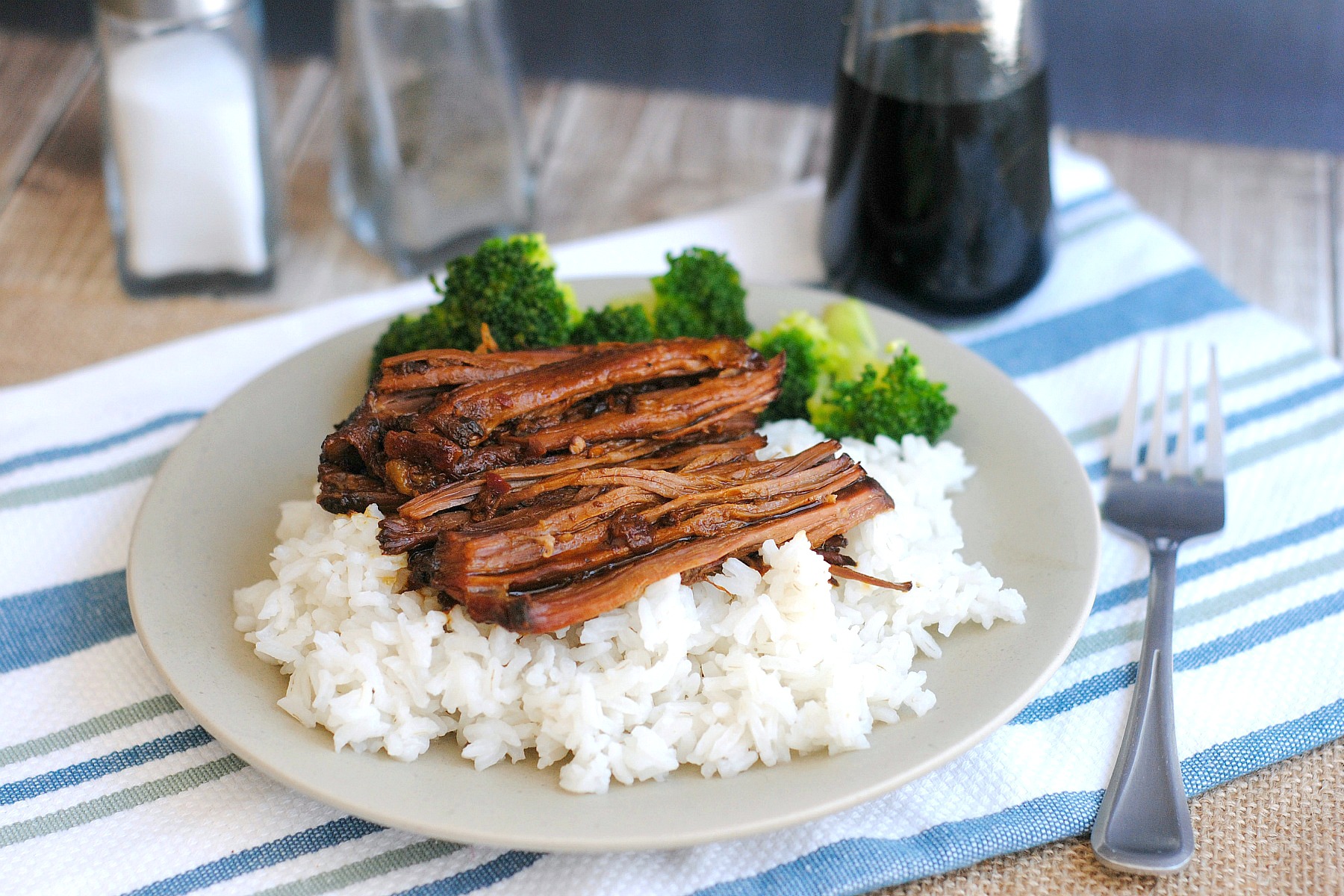 slow cooker asian shredded beef