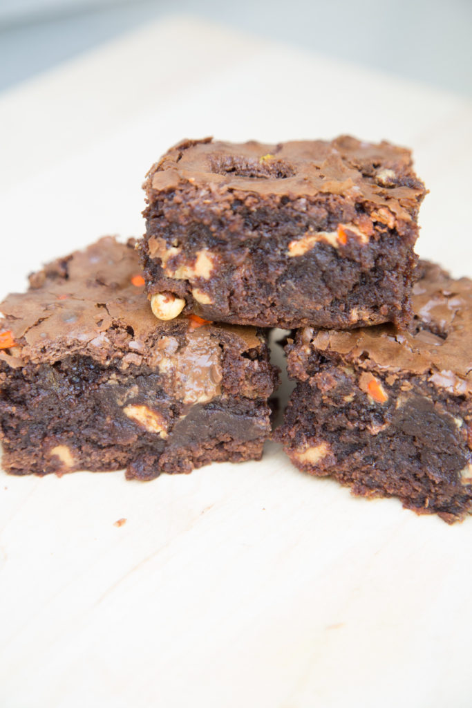 peanut butter candy brownies