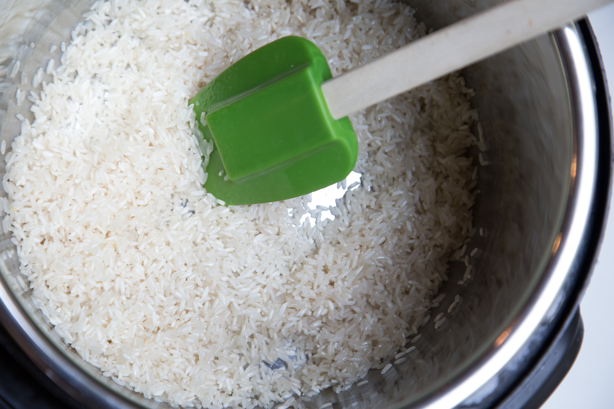 Side dish or add some protein and make this a main dish either way the Instant Pot Cilantro Lime Rice is a real winner and can be found on 5 Dollar Dinners!!!