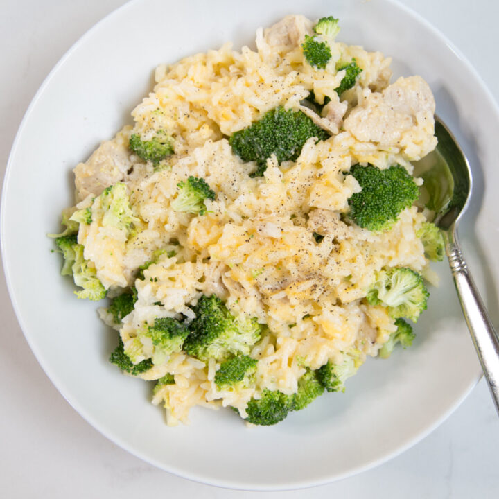 Instant Pot Chicken, Broccoli & Cheddar Rice 5 Dinners