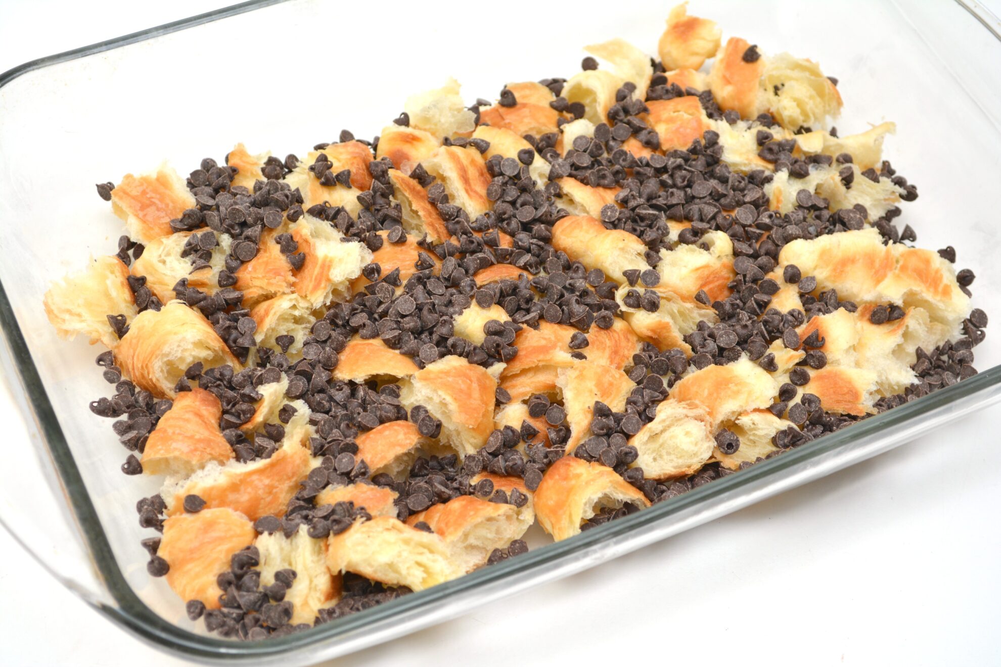 Dessert for breakfast?!?! Umm yes please!!! You'll fall in love with this Chocolate Croissant Bake on 5 Dollar Dinners!