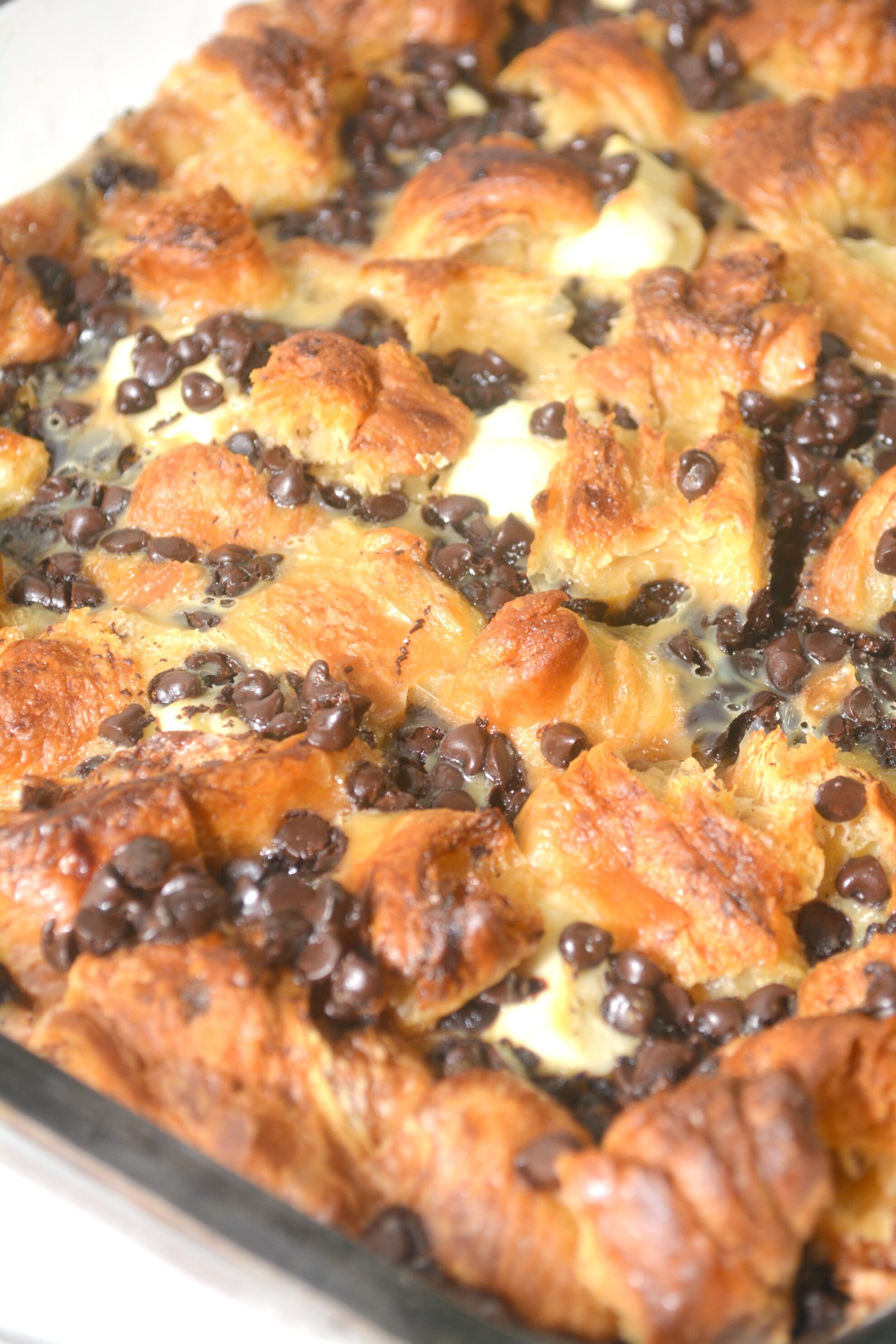 Dessert for breakfast?!?! Umm yes please!!! You'll fall in love with this Chocolate Croissant Bake on 5 Dollar Dinners!