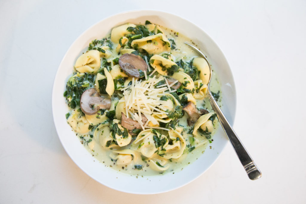 Slow Cooker Spinach-Mushroom Tortellini