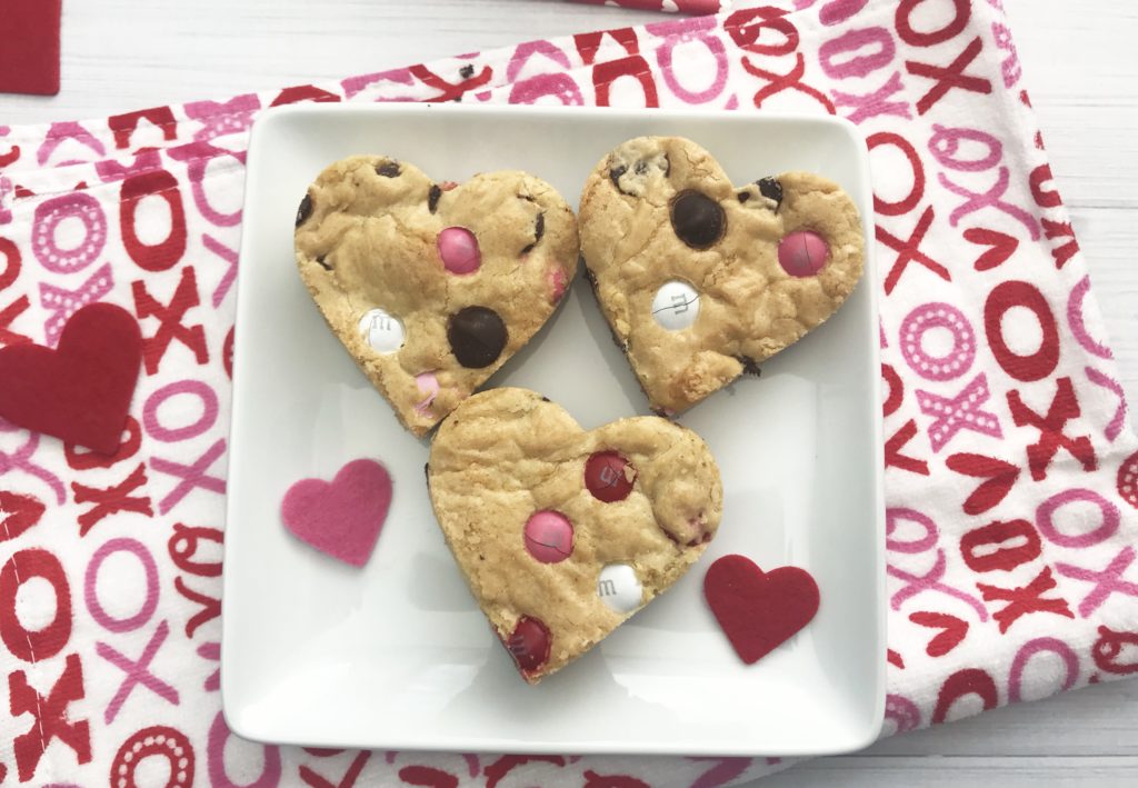 heart chocolate chip cookie bars